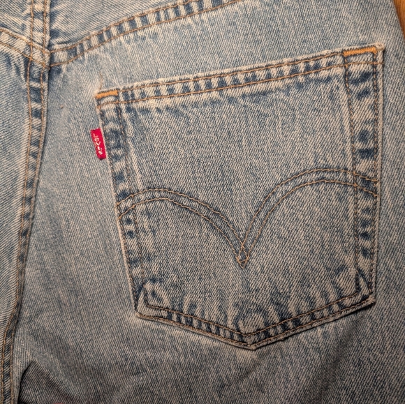 Vintage Levi's 501 Jeans Women's 28x30 USA Made Button Fly Distressed Denim - Picture 5 of 7